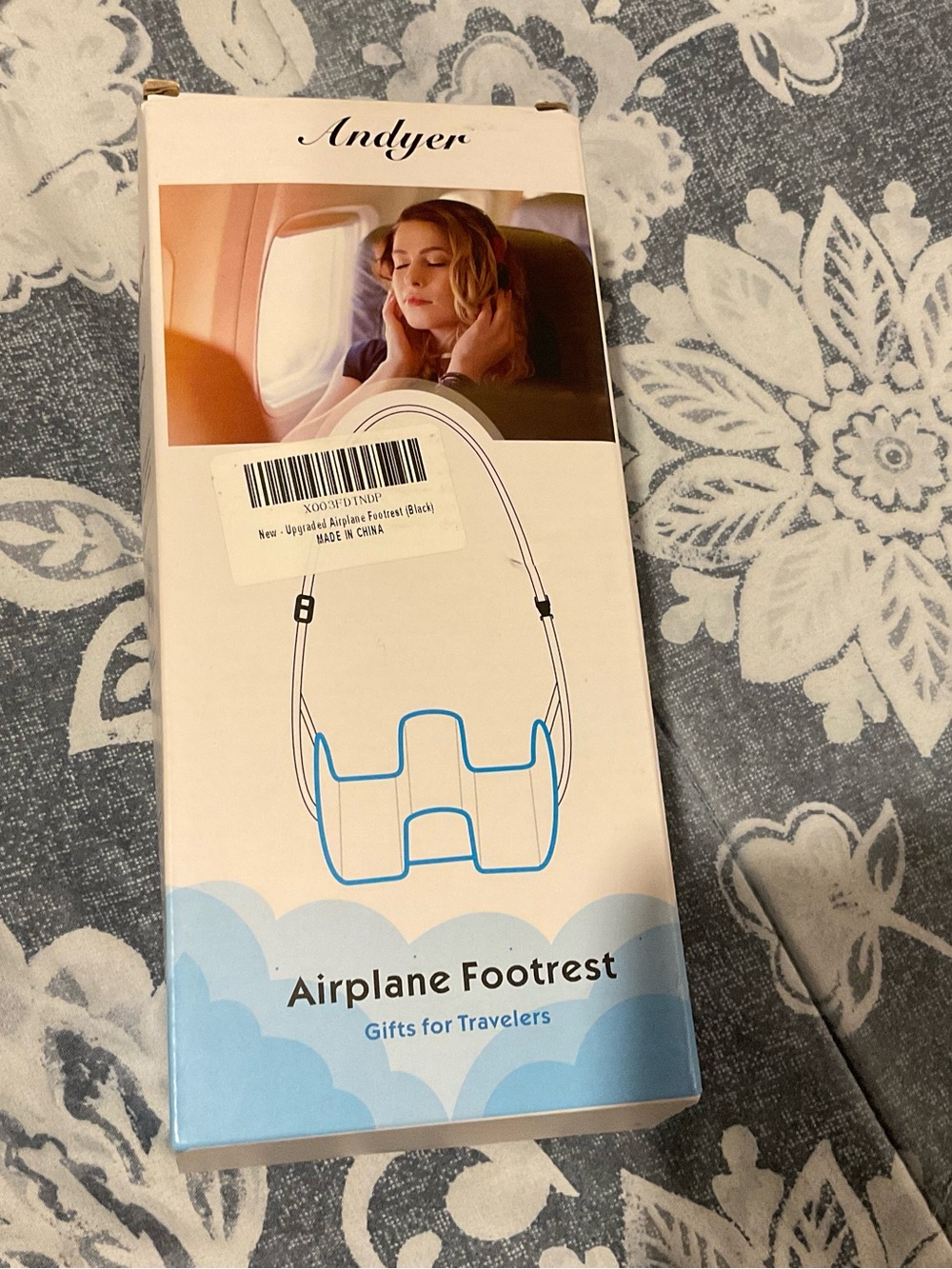 NWOT Andyer Airplane Footrest, Black